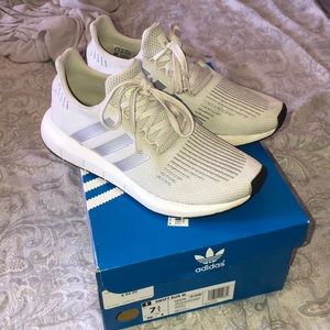 Adidas swift run